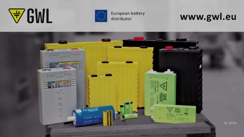 Dangerous vs. Safe batteries. Explosion and fire test!