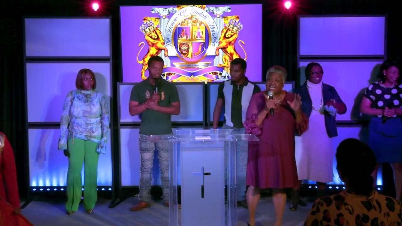 Sunday Morning Worship!