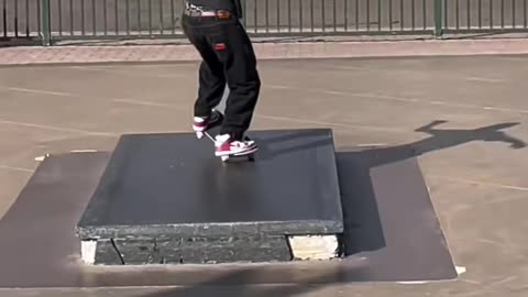 🔥🙌 You Won't Believe This Skater's Power! Epic Skate Skills | SkateNation