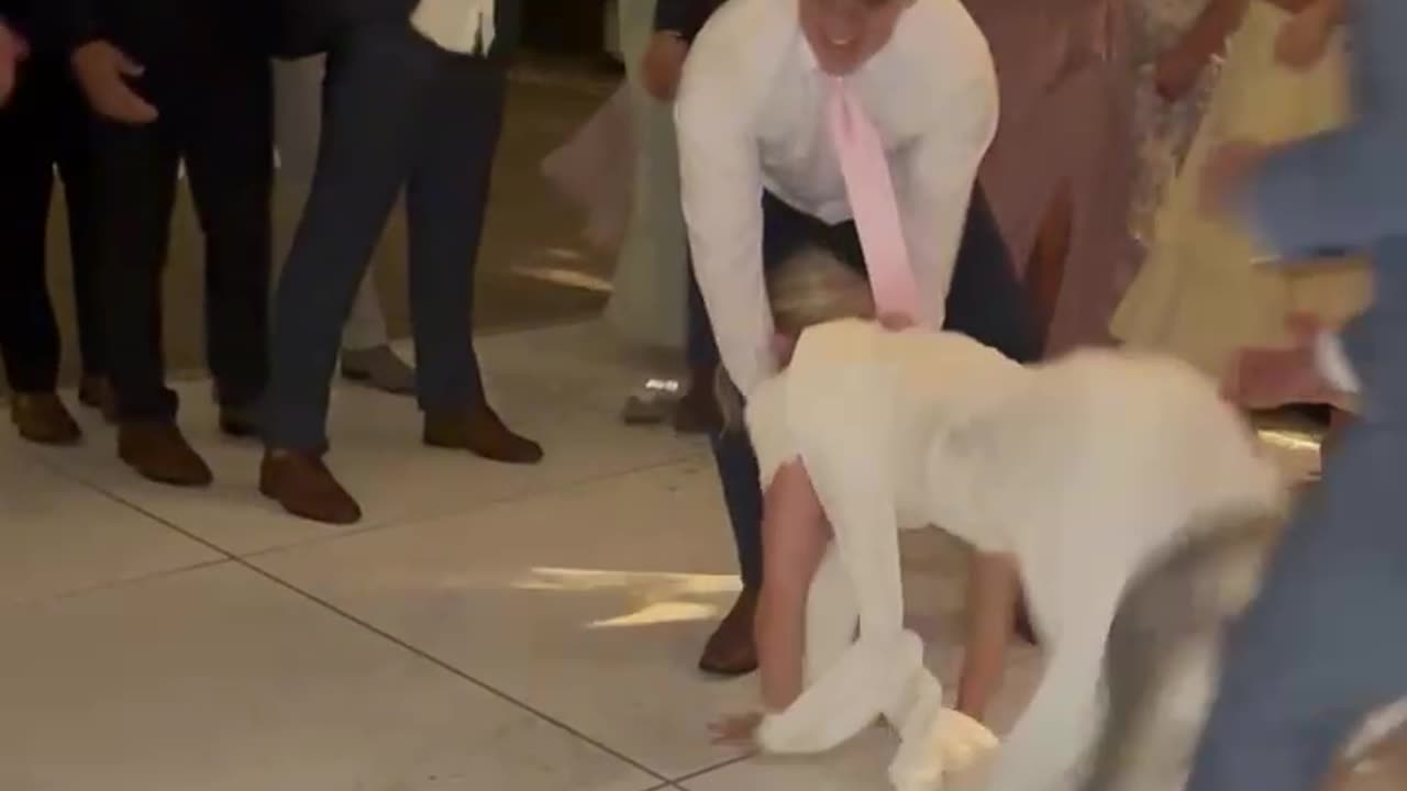 Wedding Dance Fall to Worm