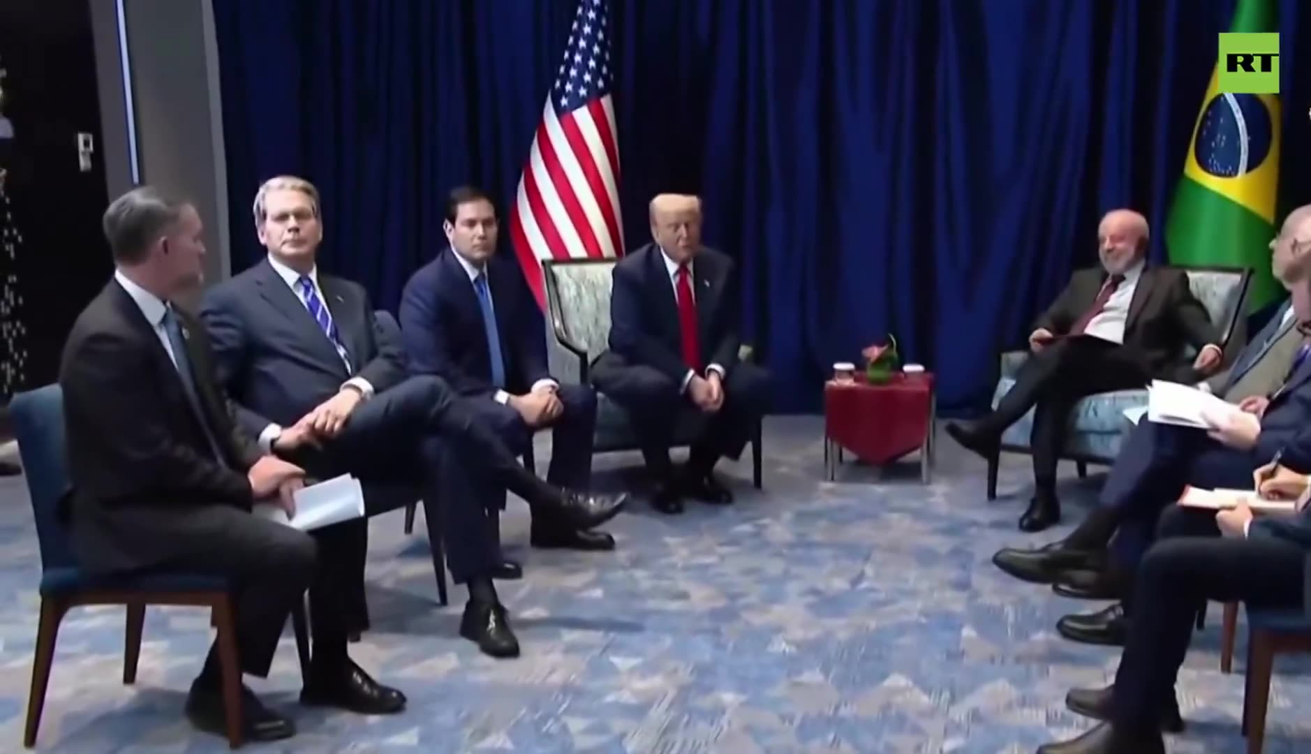 TRUMP asked about BOLSONARO, sitting next to LULA: None of your business