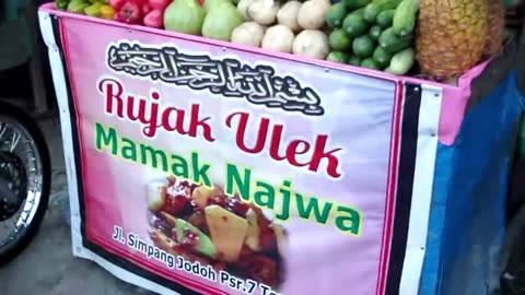 Street Rujak Experience | Sweet, Sour, and Spicy Treat part 2