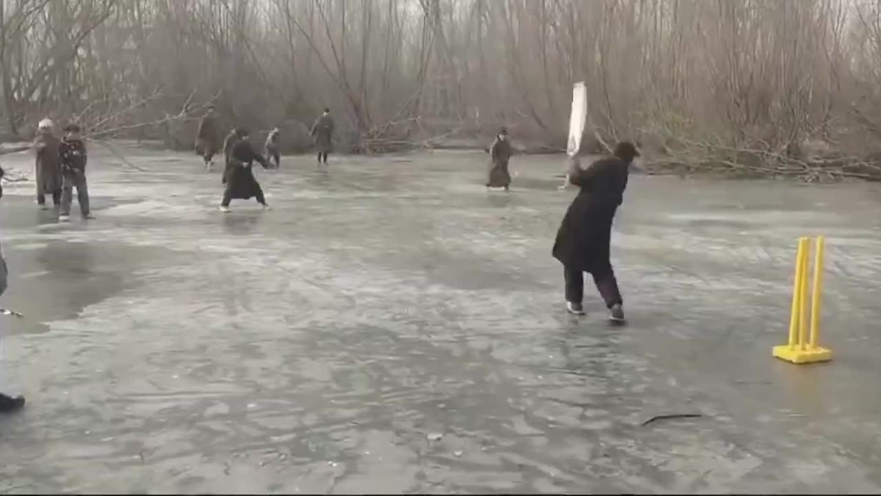 Braving the Cold Kashmiri kids Play Cricket on Ice Covered Pond During Chillai Kalan🥶🥶