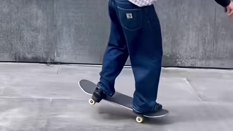 😲🛹 Magnificent Manual Maneuver! Skateboarding Perfection! | SkateNation