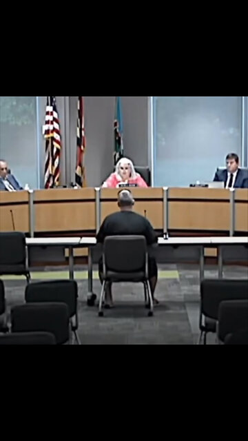 Indignación por negligencia escolar hacia niño sordo