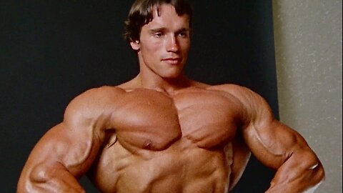 How Arnold Trained His Upper Body