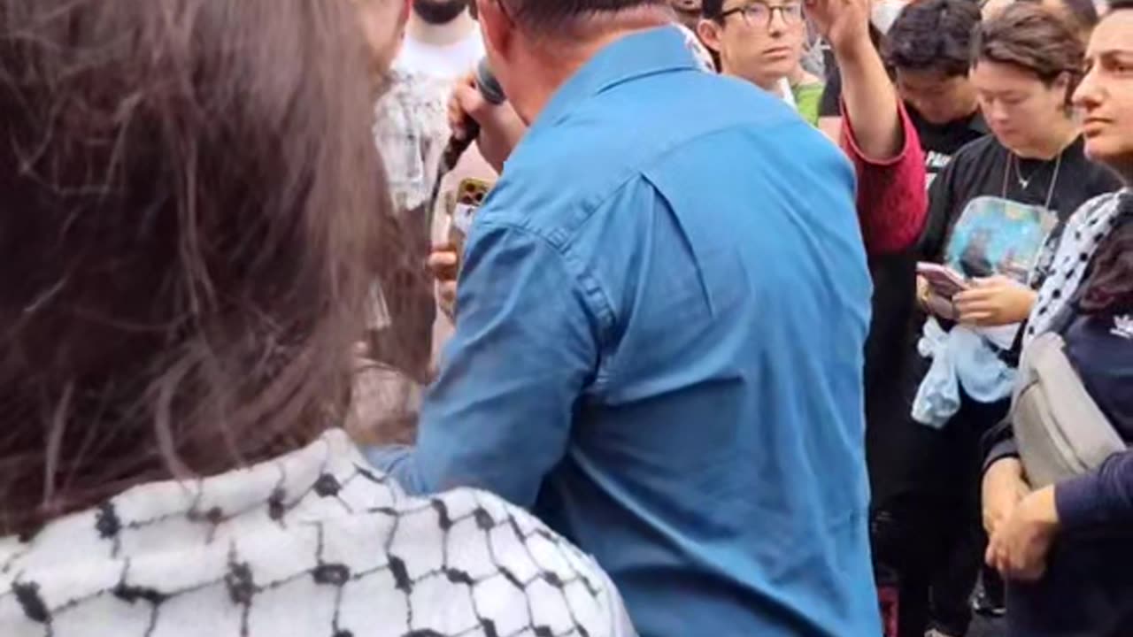 A year ago: New Yorkers protest against zionist Netanyahu.