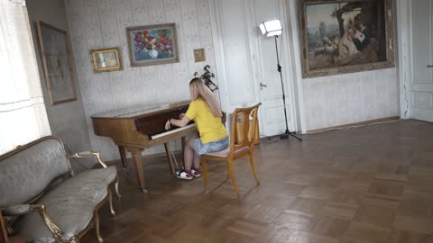 Gamazda, Her Amazing Rendition Of 'Pink Floyd' 'TIME'