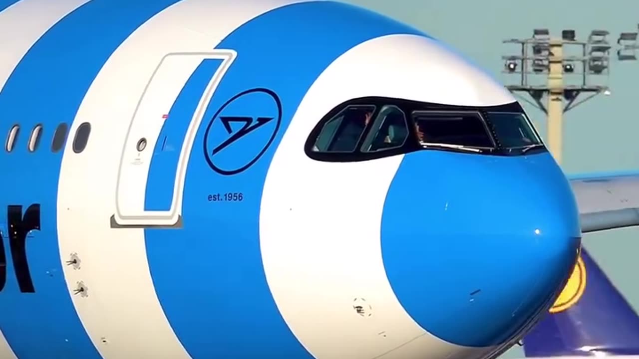 Airbus A330-941 Condor D-ANRB in Frankfurt Airport