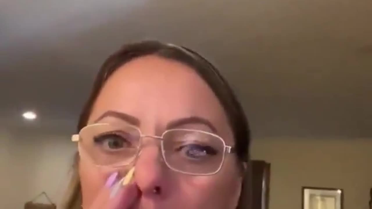Your screen is not a mirror! 😂😱🤣😅