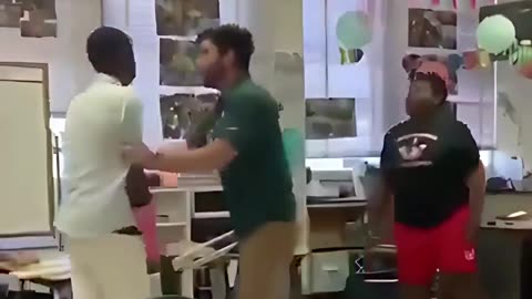 White Teacher Body Slams Dindus At Skoo