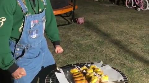 Rafael Fiziev Recreates Jean Silva Crying While Surrounded by Food