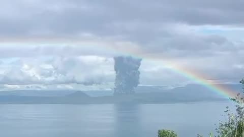 TAAL VOLCANO ERUPTION PHILIPPINES
