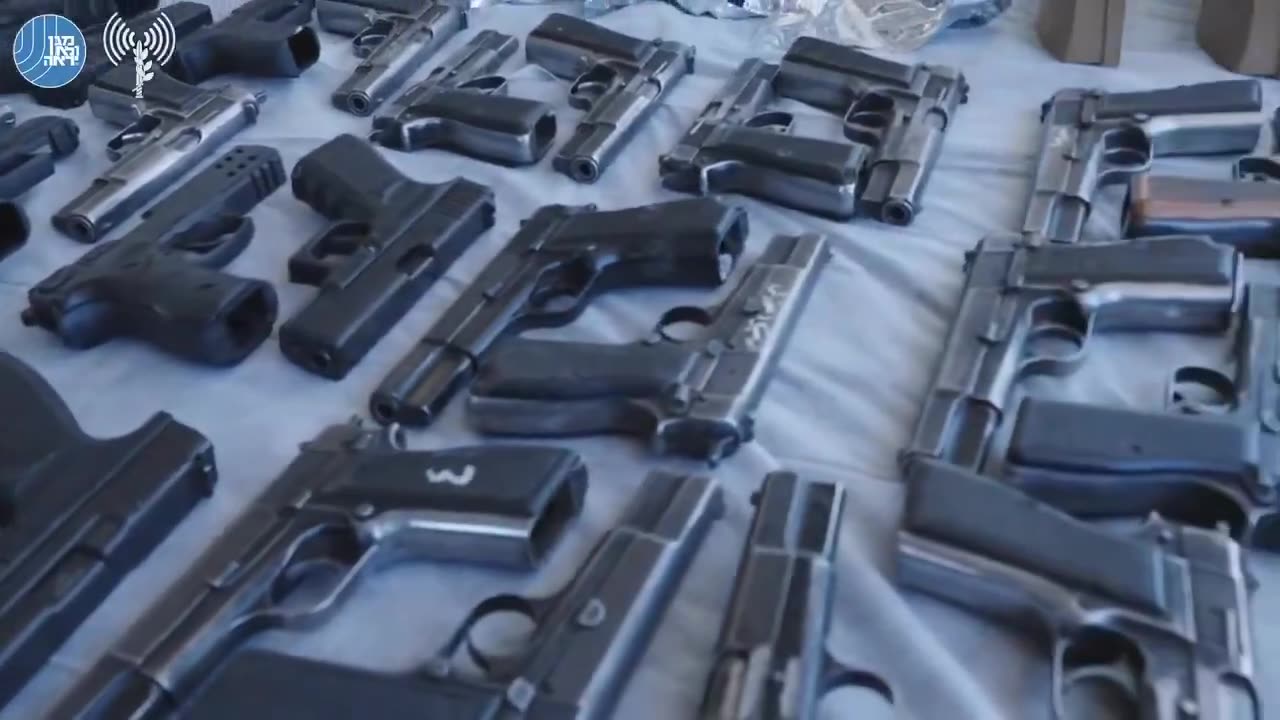 أحبطت قوات الأمن عملية تهريب كبيرة لأسلحة متطورة مصدرها إيران وموجهة لعناصر في الضفة الغربية.