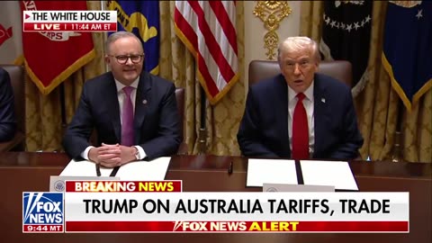 ‘400 Years Old’: Trump Scolds Cameraman Over Priceless White House Decor