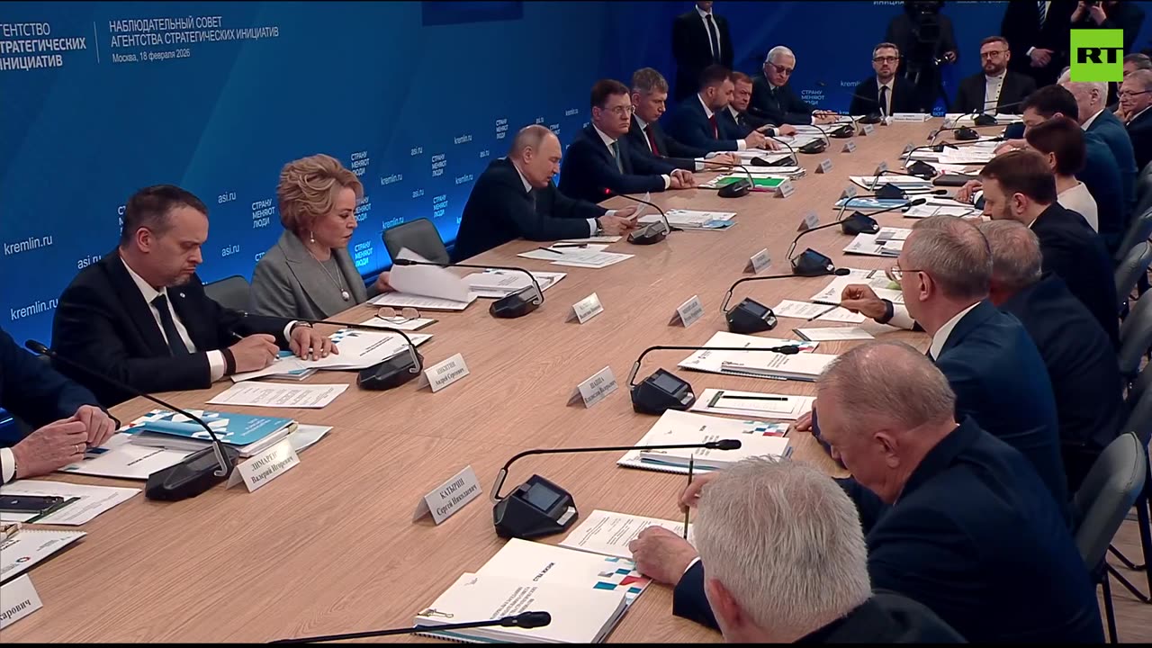 Putin WELCOMES foreign citizens to Russia