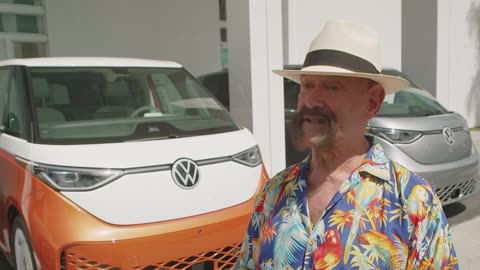 South Beach Classics I Ted Test Drives NEW VW Bus (ID BUZZ)