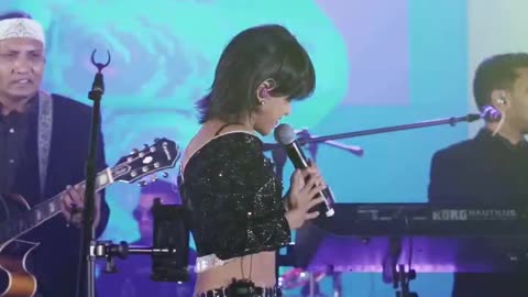 Yohani- Beautiful singer with a beautiful voice