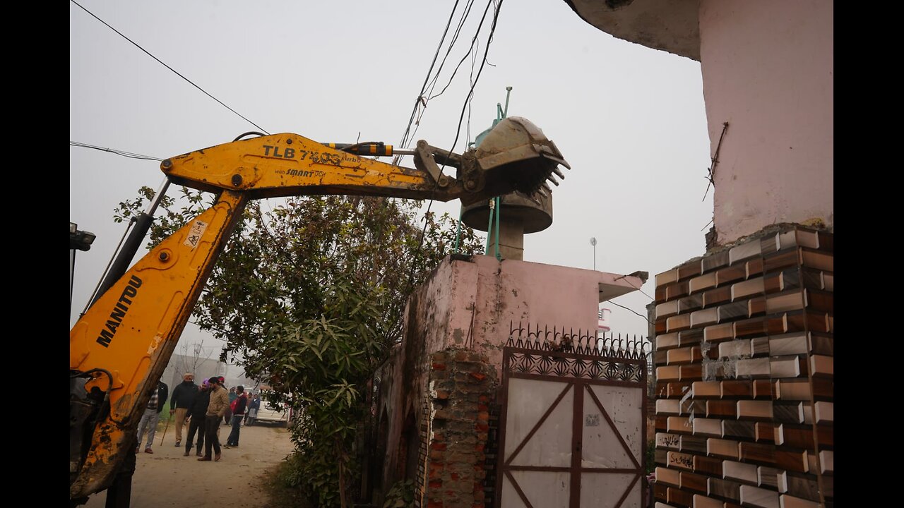 ਪਿੰਡ ਲੱਖਣ ਖੋਲੇ ਵਿਖੇ ਪੁਲਿਸ ਦੀ ਵੱਡੀ ਕਾਰਵਾਈ👍👍👍