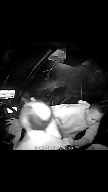 Condenan a mujer a prisión por atacar a conductor y provocar accidente