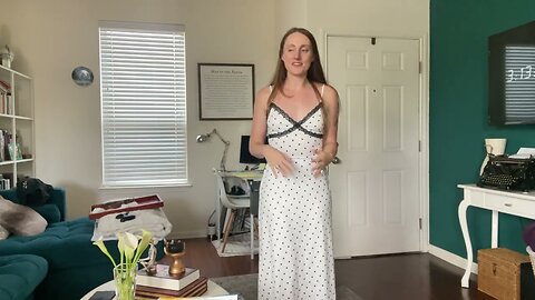 I am 5ft6in 123lbs wearing a size small in this super cute polka dot dress for date night. #dresses