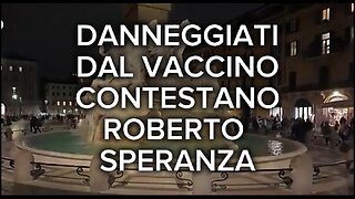 DANNEGGIATI DA VAX CONTESTANO EX MINISTRO SPERANZA A ROMA