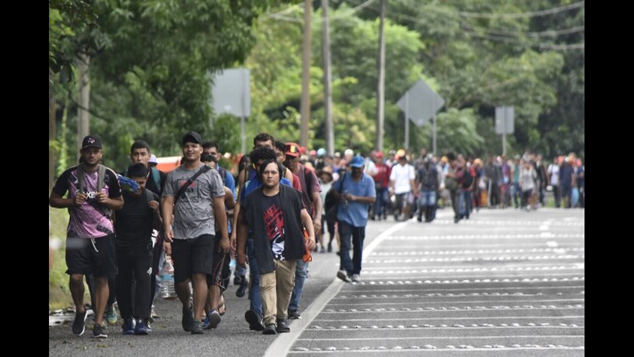 Thousands of migrants began walking from southern Mexico to US border despite Trump’s threats