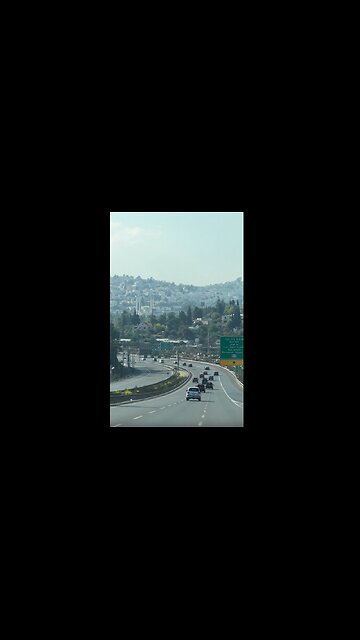 President Trump’s motorcade drives through Jerusalem