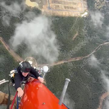💥 SHEESH💥 FCC Chairman Brendan Carr climbs 1800 foot tower