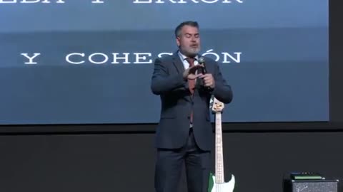 Más allá de izquierda y derecha ¿Está surgiendo un nuevo eje político #MiklosLukacs