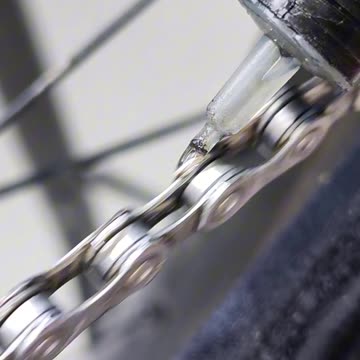 I lubricated my bike chain and now it will work well!)