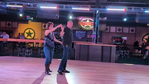 Progressive Double Two Step @ Electric Cowboy with Wes Neese 20251024 292952058