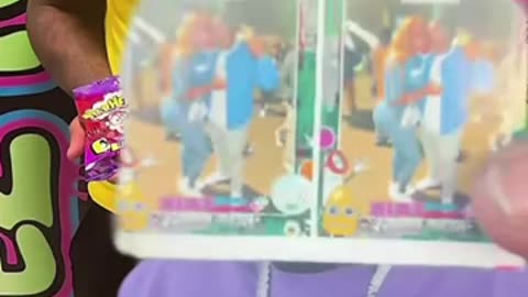 YAYO STILL IN LOVE WITH TEETEE KEEPS PICTURE OF THEM IN HIS WALLET!!!