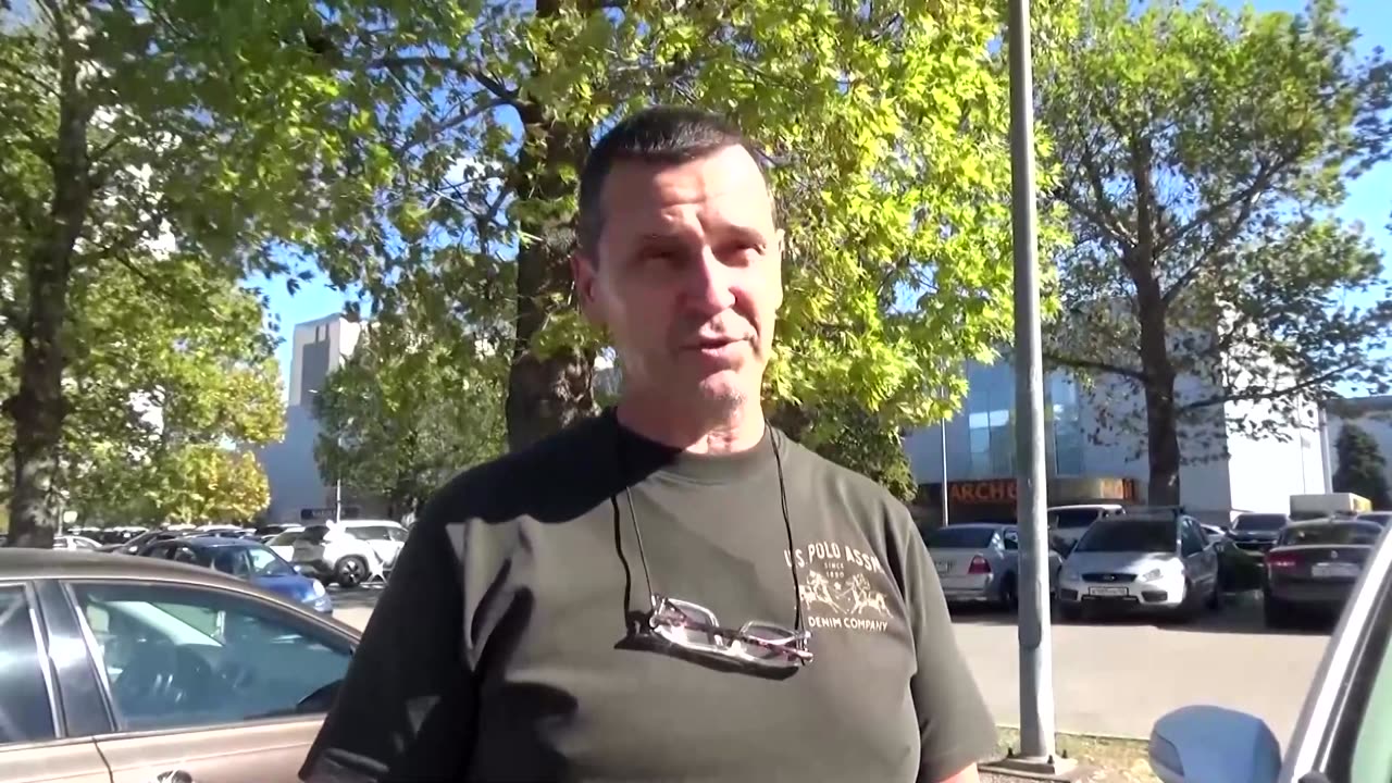 Russia's fuel crisis causes long lines and headaches for motorists