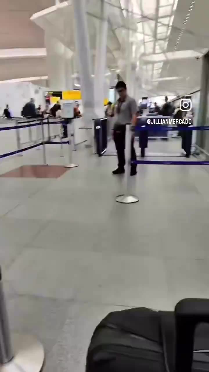 Woman breaks down in tears after getting “triggered at the airport by ICE agents”