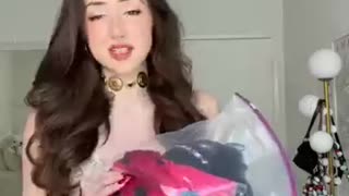 Incredible: trying the internet's most VIRAL costume (gone right)?