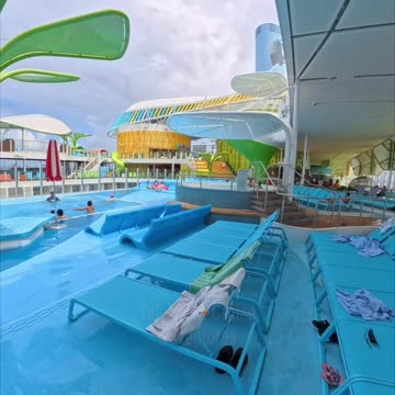 Pool Beach Entry at Star of the Seas Deck 15!