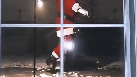 🎅😰 Don't Get Caught, Santa! | TheHauntingHour