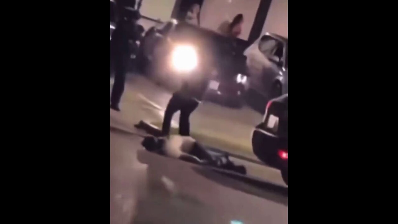 Based mall cop DELIVERS INSTANT JUSTICE