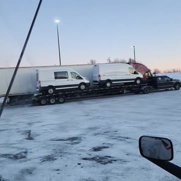 STOP DOING IT LIKE THAT #ourtruckinglife #truckdrivers #reallifetruckers #trucker #atruckerslife