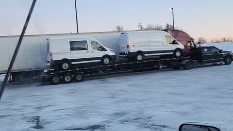 STOP DOING IT LIKE THAT #ourtruckinglife #truckdrivers #reallifetruckers #trucker #atruckerslife