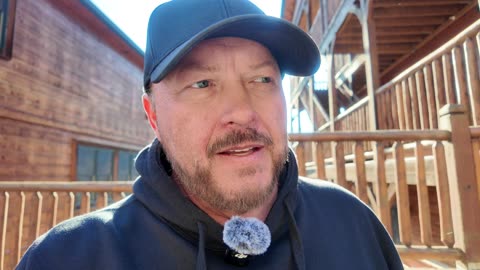 We just had a bear INVADE our property (WILD)