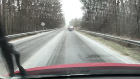 NC Drivers Can't Handle a Little Snow - Man It's Slick