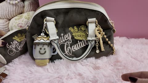What’s in my Juicy Couture Fall Dome Bag🍁🍂