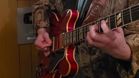 Guitar solo example.