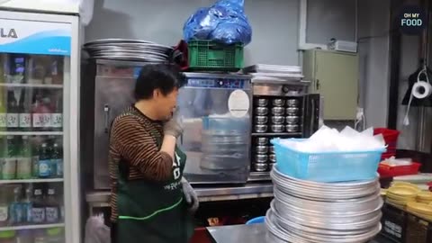 A Noodle Shop PACKED From 3 A.M.? The Legendary Market Spot Everyone Races To!”