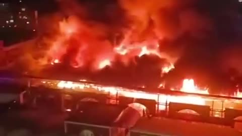 🔥🧯 Ukraine Russia War | Fire Destroys Building at Right-Bank Market in St. Petersburg | RCF