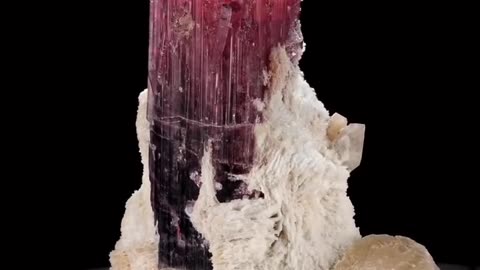 Tourmaline on Quartz with Cleavelandite