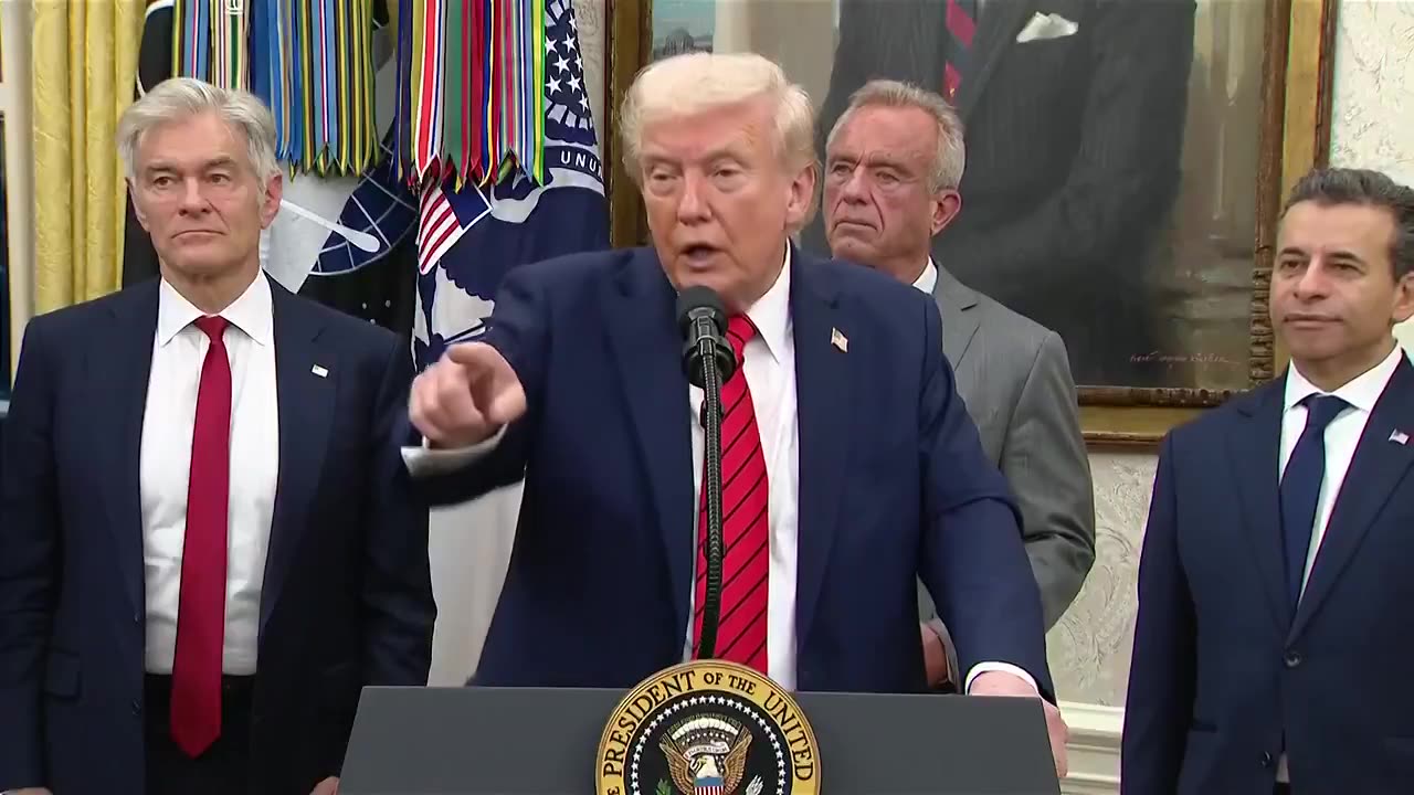 President Trump threatens CHINA with an export control on both airplanes and airplane parts