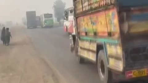 race Pakistani buses